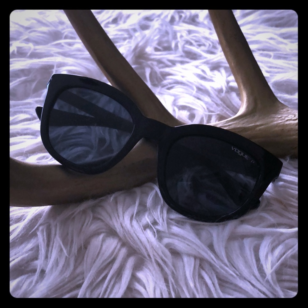 Vogue Sunglasses 🕶